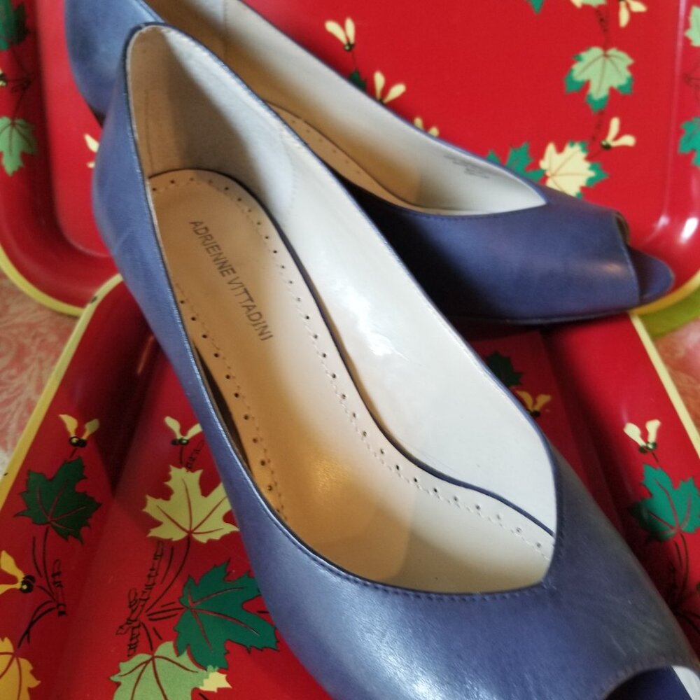 Adrienne Vittadini Blue Leather Peep Toe Wedge Heels, size 8.5M